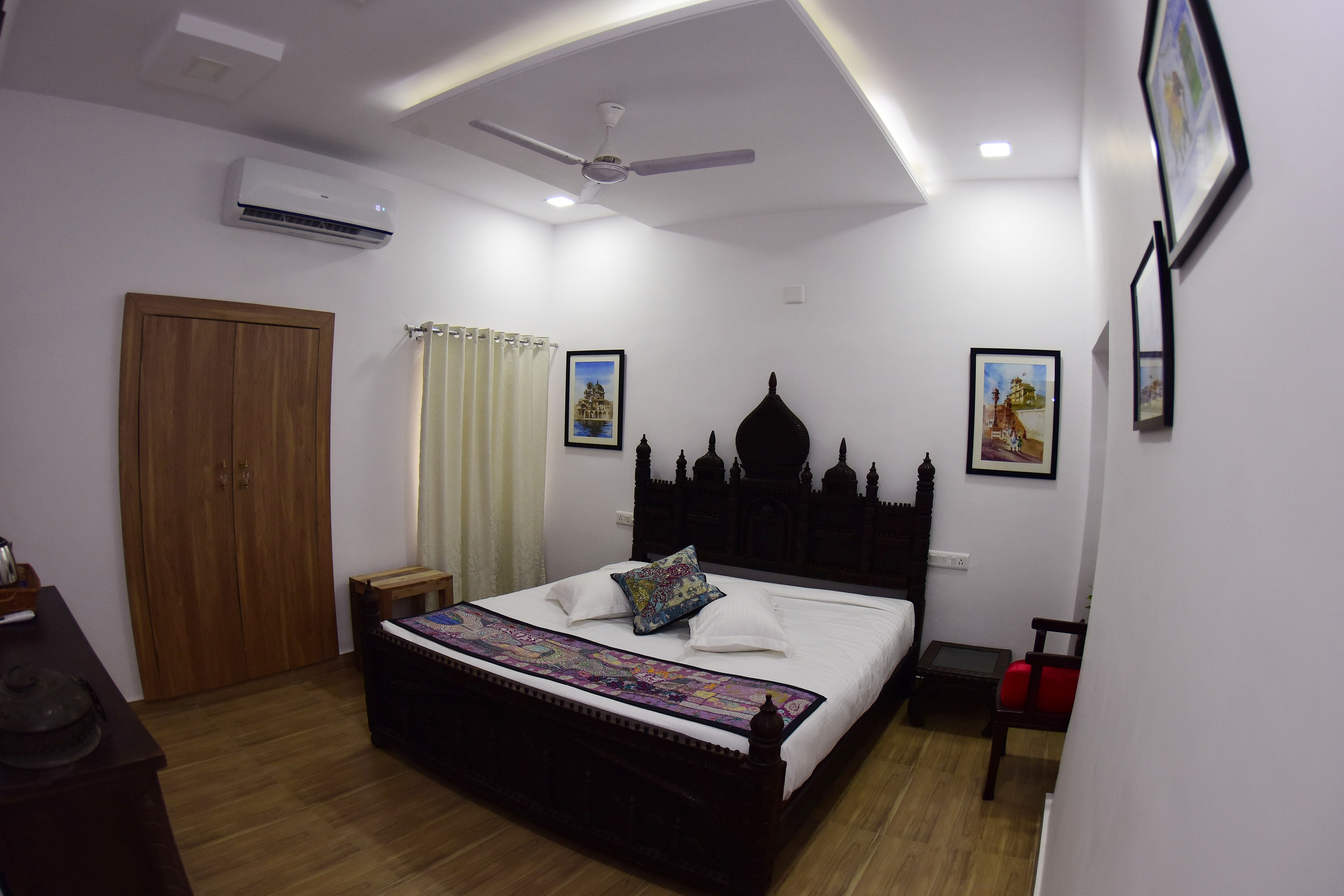 Hotel MewarT’s